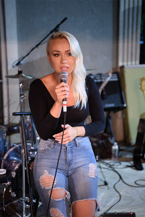 FAIRFIELD, NJ - SEPTEMBER 27: Emily Michalak sings at The Gloria Foundation's Taste of Italy 2017 on September 27, 2017 in Fairfield, New Jersey. (Photo by Dave Kotinsky/Getty Images for The Gloria Foundation)