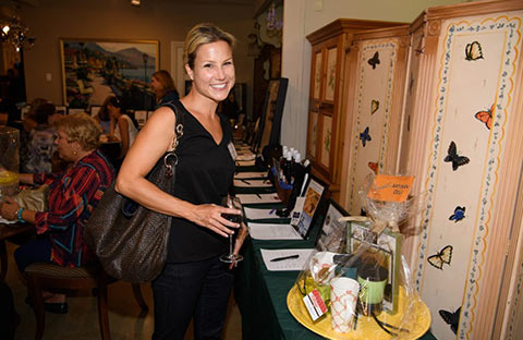 FAIRFIELD, NJ - SEPTEMBER 27: Guests attend The Gloria Foundation's Taste of Italy 2017 on September 27, 2017 in Fairfield, New Jersey. (Photo by Dave Kotinsky/Getty Images for The Gloria Foundation)